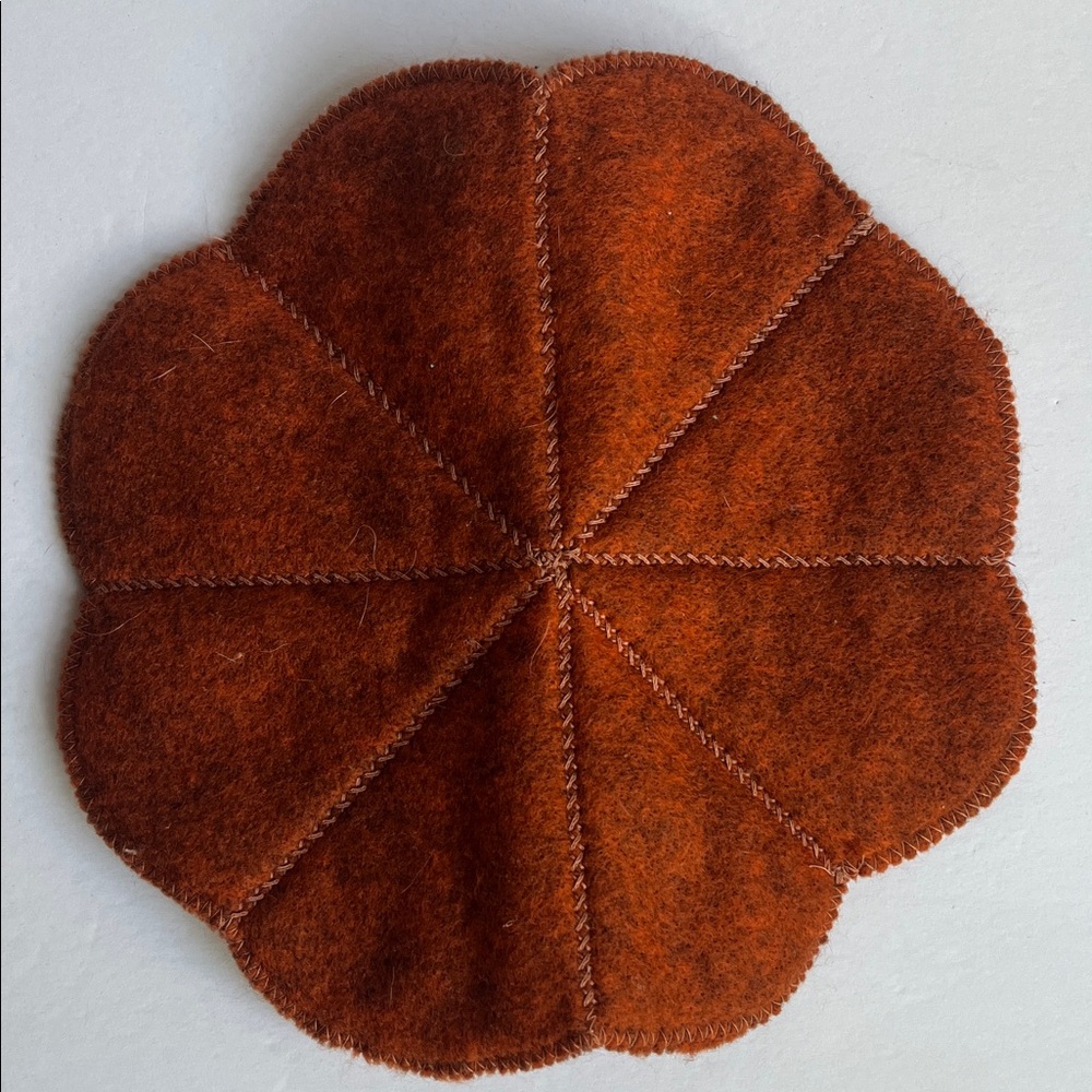 Felt Pin Cushion Handmade Quilted Floral Design Rust Felt - Picture 4 of 6